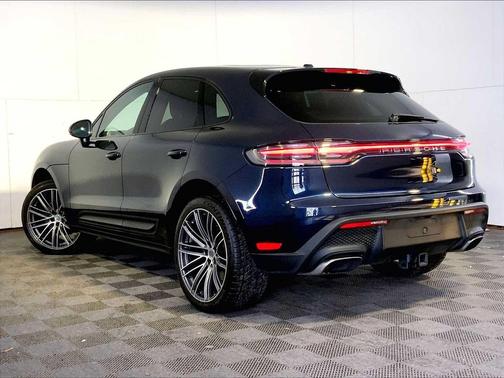 2023 Porsche Macan T