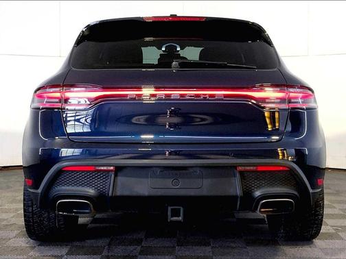 2023 Porsche Macan T