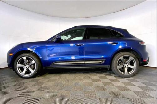 2023 Porsche Macan Base