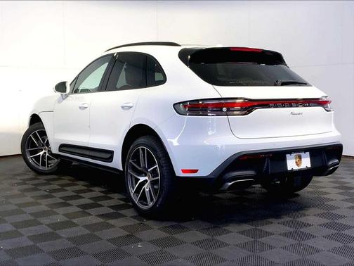 2026 Porsche Macan AWD