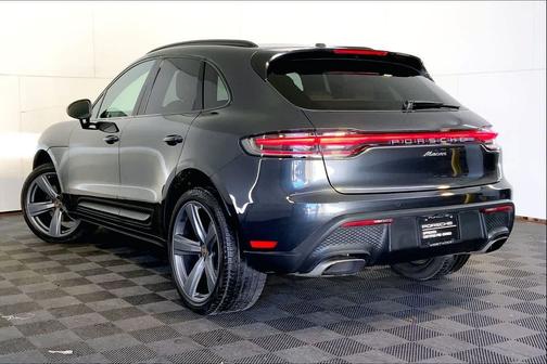 2022 Porsche Macan 