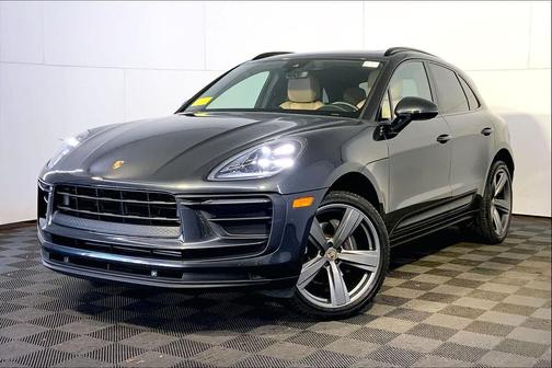 2022 Porsche Macan 
