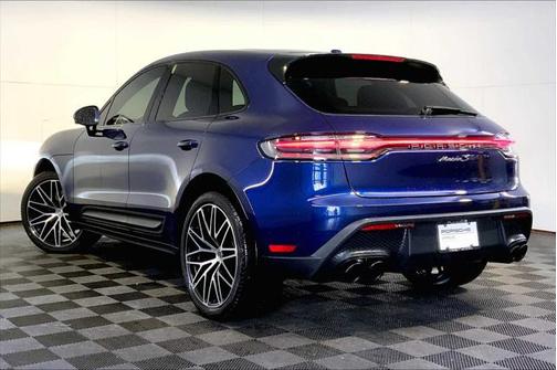 2023 Porsche Macan Base