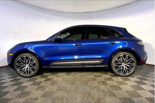 2023 Porsche Macan Base