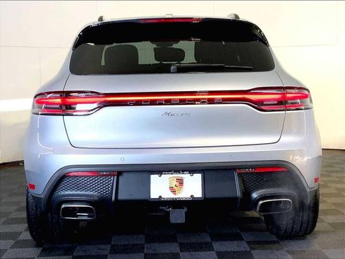 2026 Porsche Macan AWD