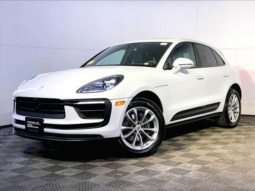 2025 Porsche Macan AWD