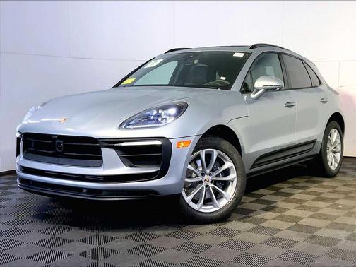 2026 Porsche Macan AWD