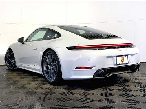 2026 Porsche 911 Carrera T