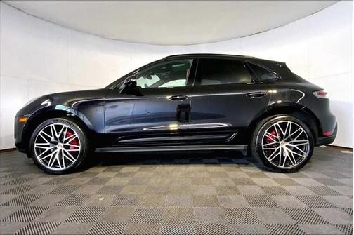 2023 Porsche Macan Base
