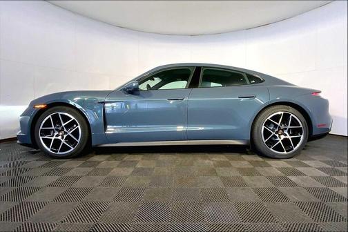 2025 Porsche Taycan 4