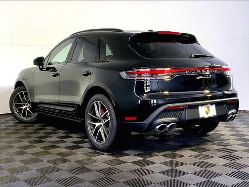A1/Black 2026 Porsche Macan Macan