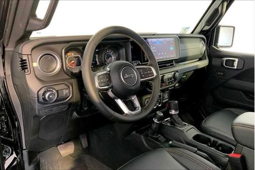 2024 Jeep Wrangler 4-Door Sahara 4x4