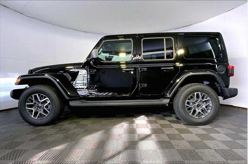 2024 Jeep Wrangler 4-Door Sahara 4x4