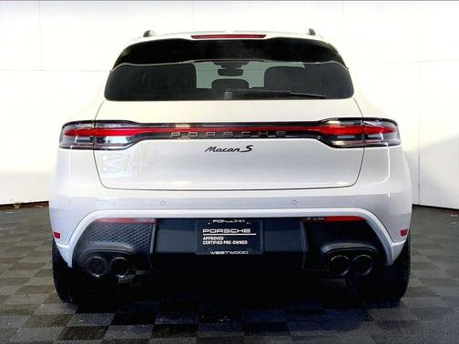 Chalk 2023 Porsche Macan Macan