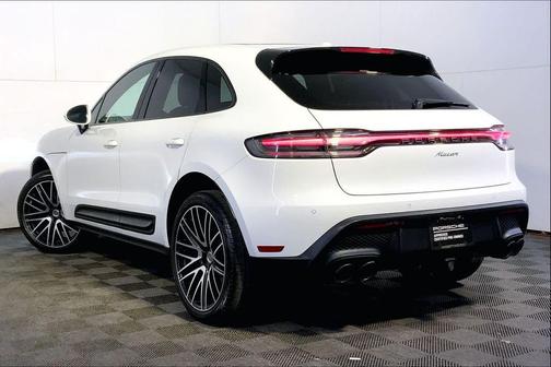 2024 Porsche Macan Base (PDK)
