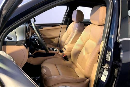 2022 Porsche Macan S