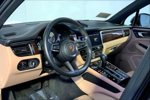 2022 Porsche Macan S