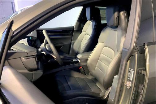 2025 Porsche Macan 4