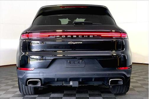 2025 Porsche Cayenne AWD