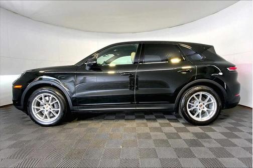 2025 Porsche Cayenne AWD