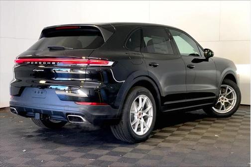 2025 Porsche Cayenne AWD