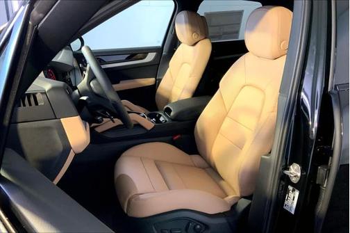 2025 Porsche Cayenne AWD