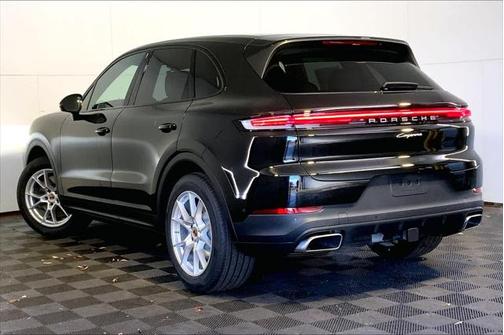 2025 Porsche Cayenne AWD