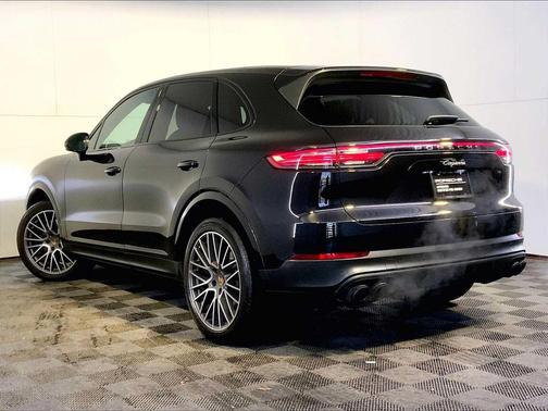 2022 Porsche Cayenne Cayenne