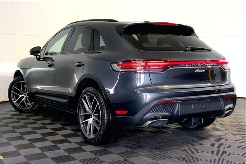 2025 Porsche Macan AWD