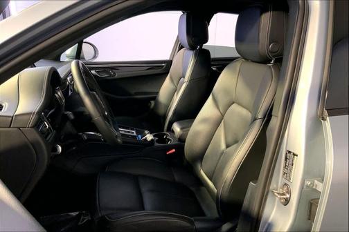 2023 Porsche Macan 