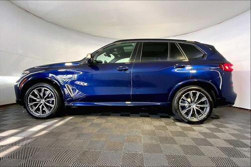 2022 BMW X5 M50i