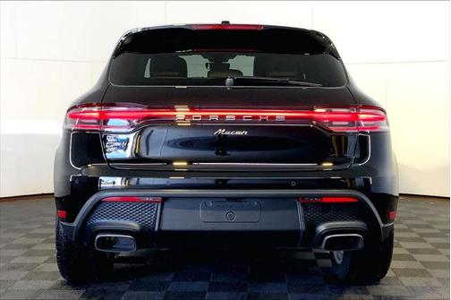 2024 Porsche Macan Base