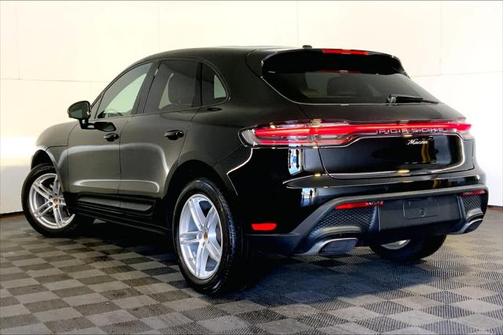 2024 Porsche Macan Base