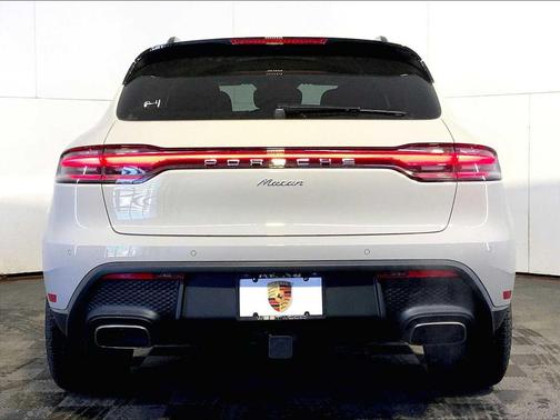 2026 Porsche Macan AWD