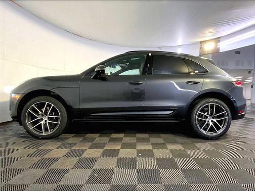 2026 Porsche Macan AWD