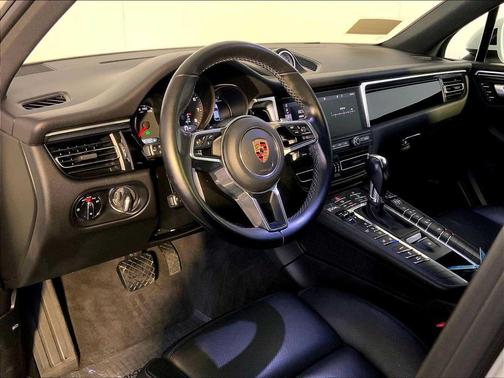 2019 Porsche Macan Macan