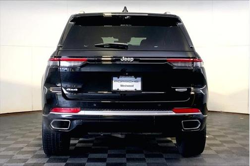 2022 Jeep Grand Cherokee Summit