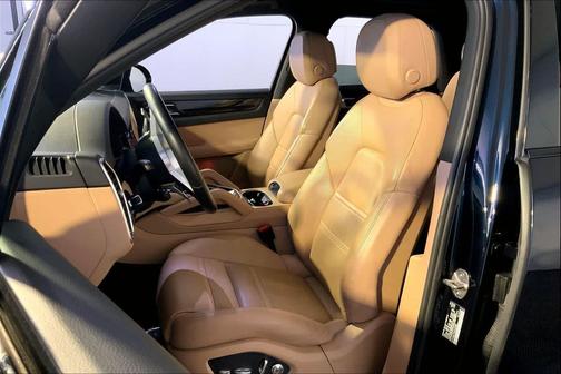 2021 Porsche Cayenne Cayenne