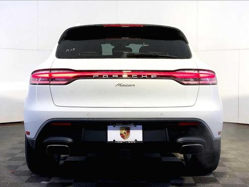 2026 Porsche Macan 