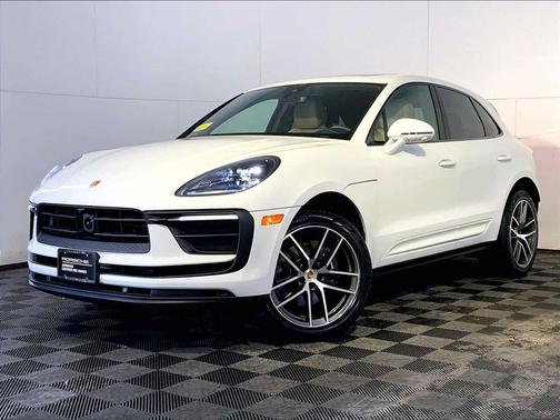 2026 Porsche Macan AWD