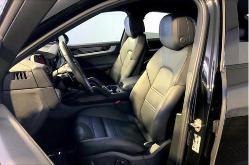 2024 Porsche Cayenne S