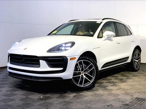 2026 Porsche Macan AWD