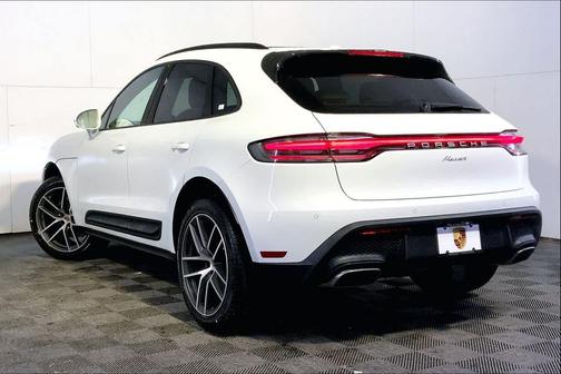 2026 Porsche Macan AWD