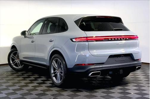 2025 Porsche Cayenne AWD
