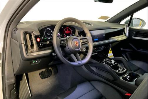 2025 Porsche Cayenne AWD