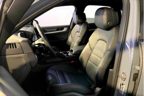 2025 Porsche Cayenne AWD
