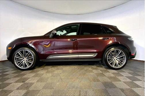 2023 Porsche Macan Base