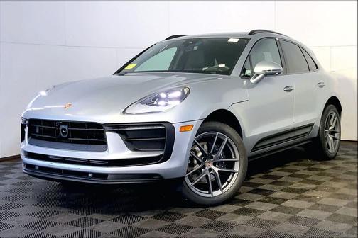 2026 Porsche Macan AWD
