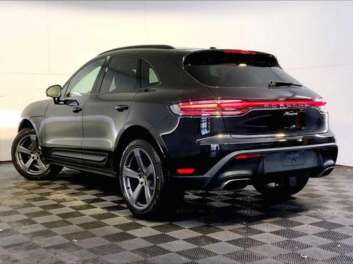 2026 Porsche Macan AWD