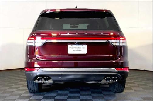2022 Lincoln Aviator Standard AWD
